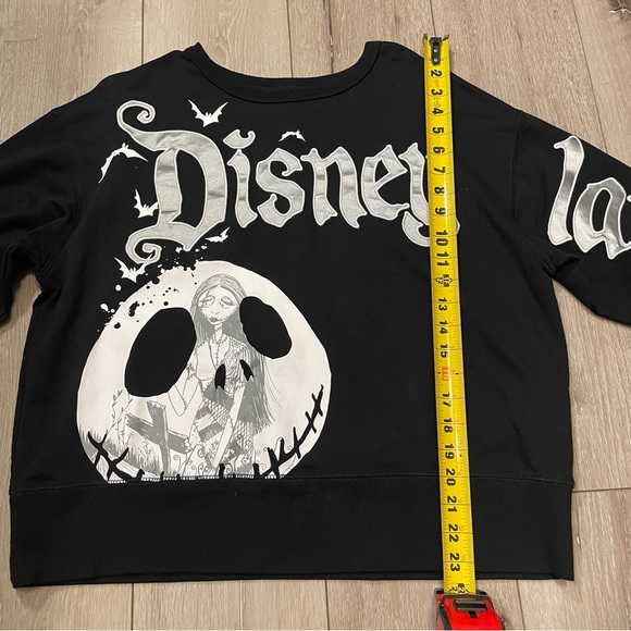 Disneyland The Nightmare Before Christmas Black Crewneck Sweatshirt Women’s M - Picture 6 of 9